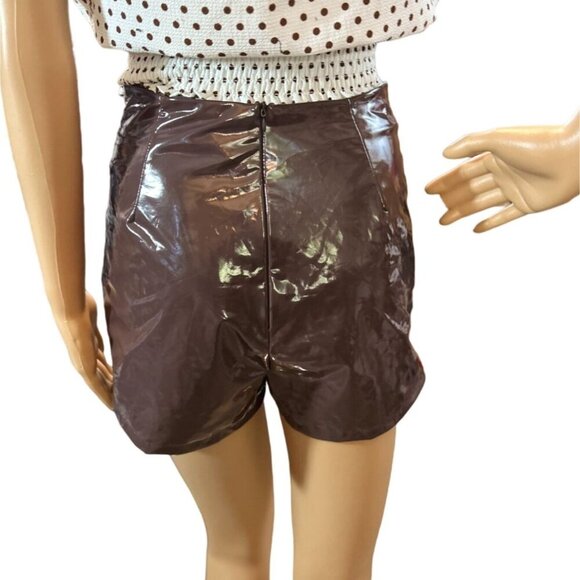 (5 for $25) Prettylittlething Petite Ruched Faux Leather High Rise Shorts size 4 - Picture 4 of 6